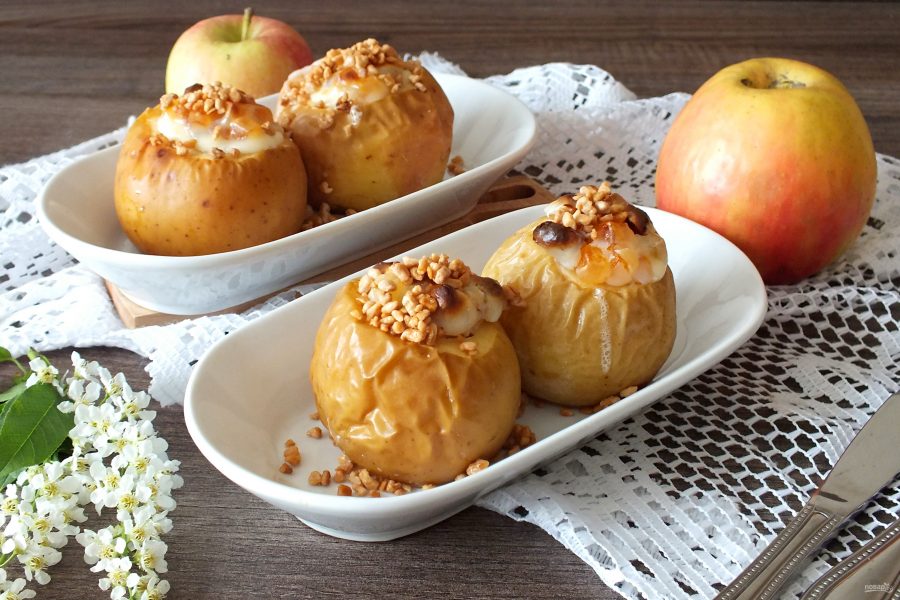 Яблоки запеченные в духовке со сметаной - фото шаг 7