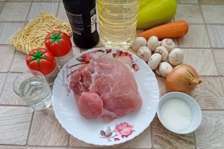 Кисло-сладкая лапша со свининой и овощами - фото шаг 1