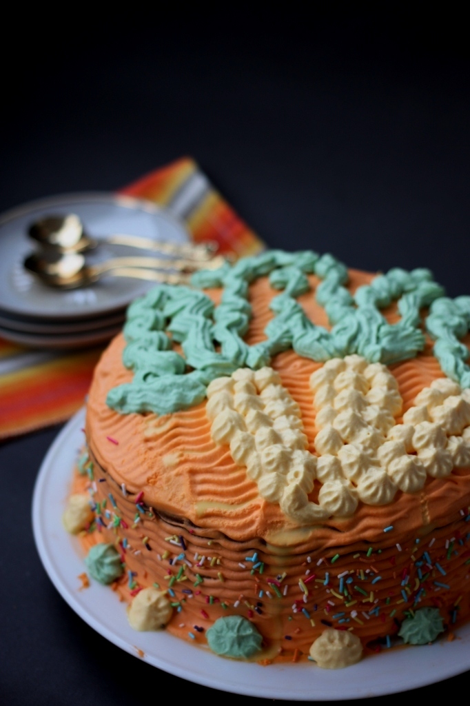 Морковно-черёмуховый торт на радость хвостикам