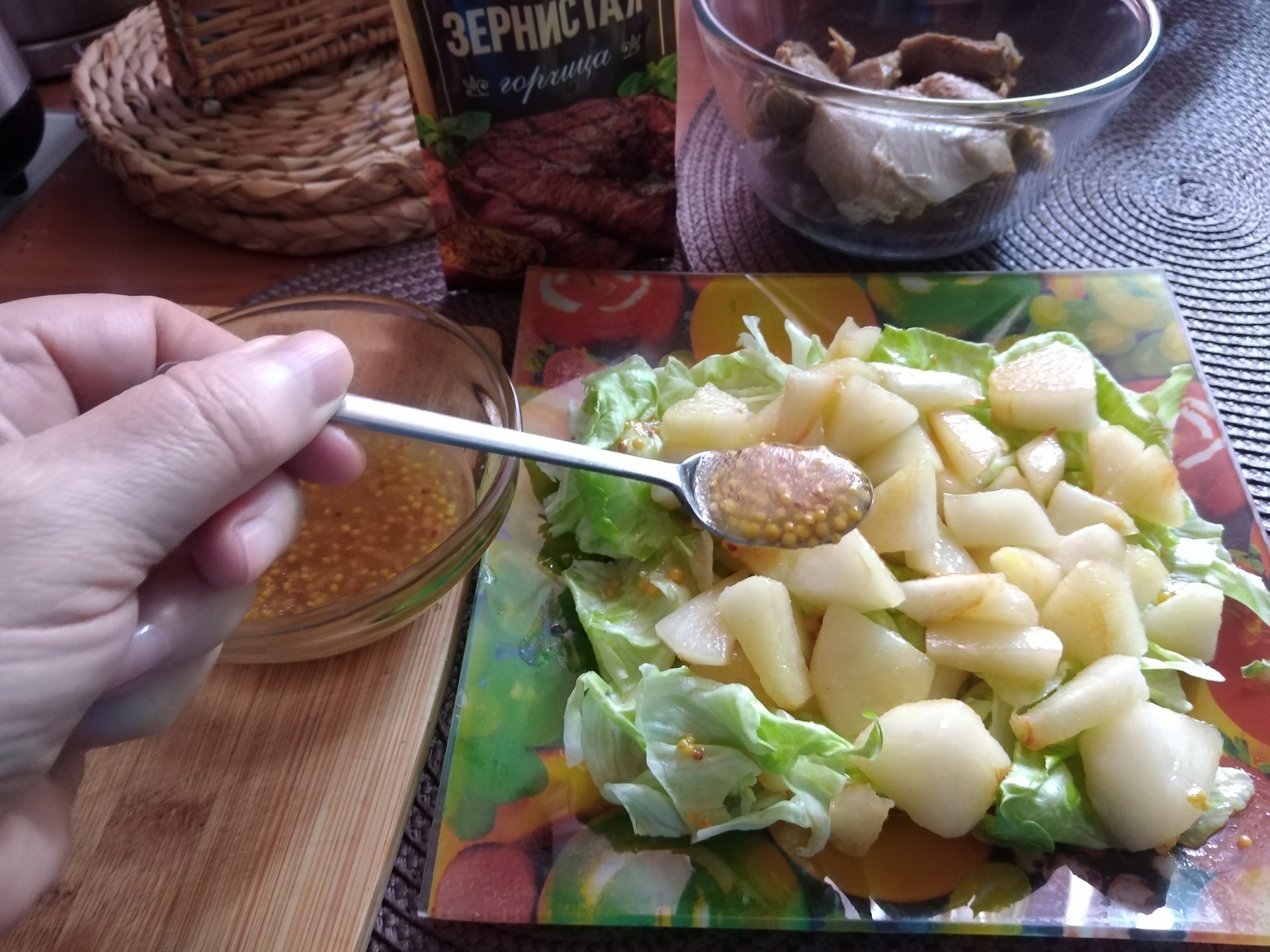 Салат из груши и индейки с пикантной заправкой: шаг 7