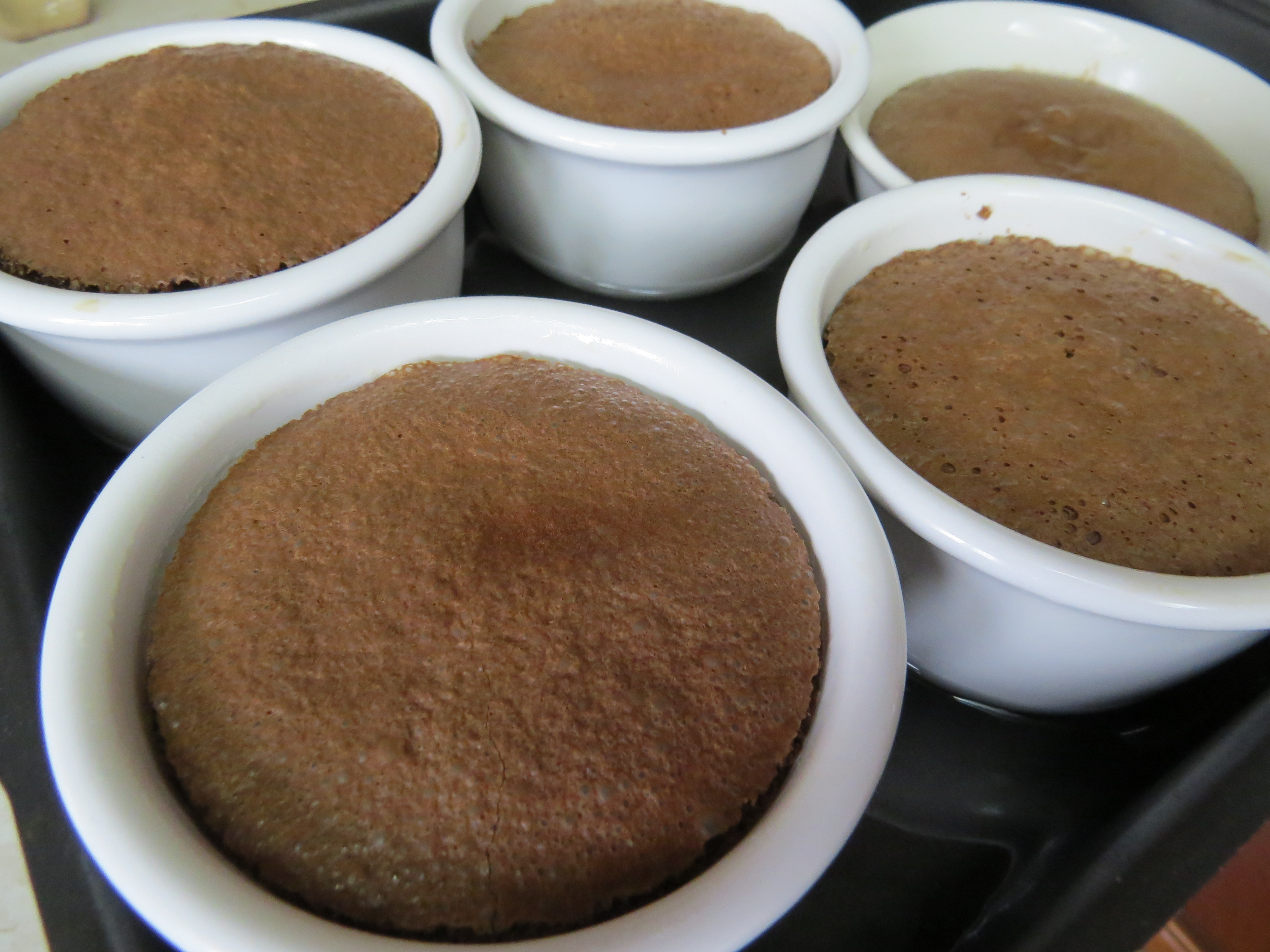 Шоколадные пирожные «искушение вкусом» с пряным сиропом из 5 специй : шаг 9