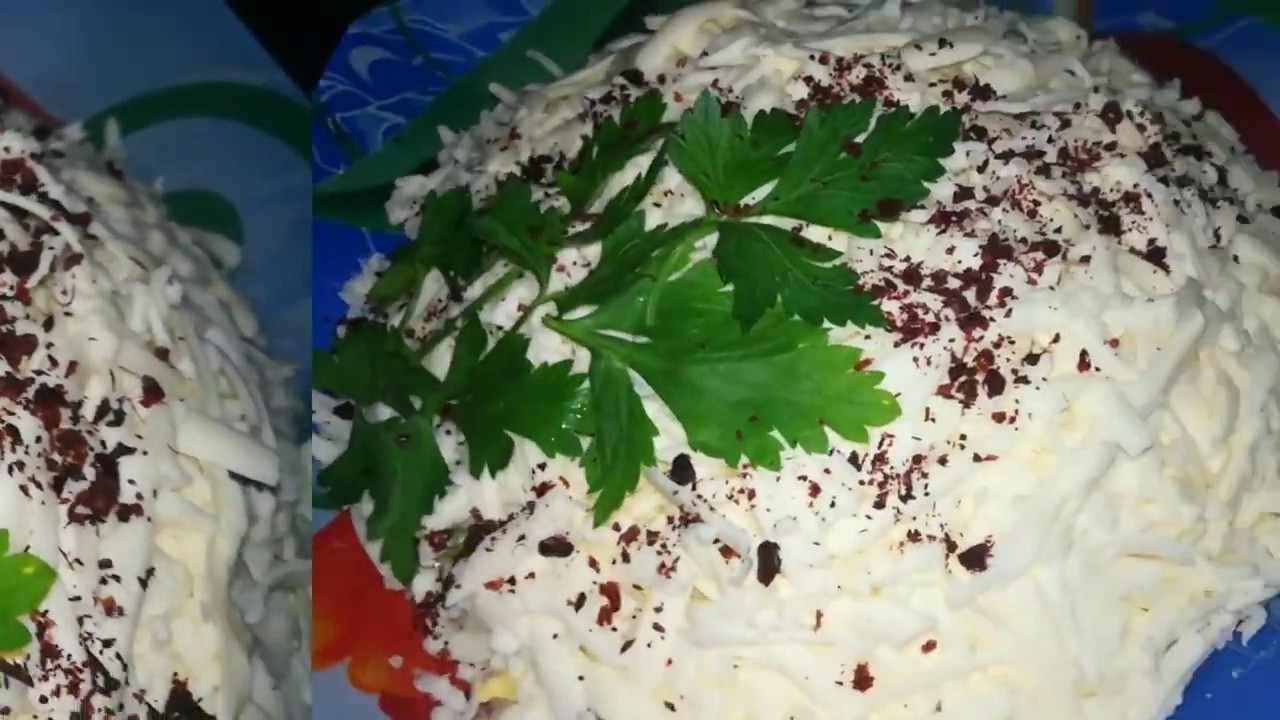 Фото к рецепту: Салат с сыром и зеленым луком