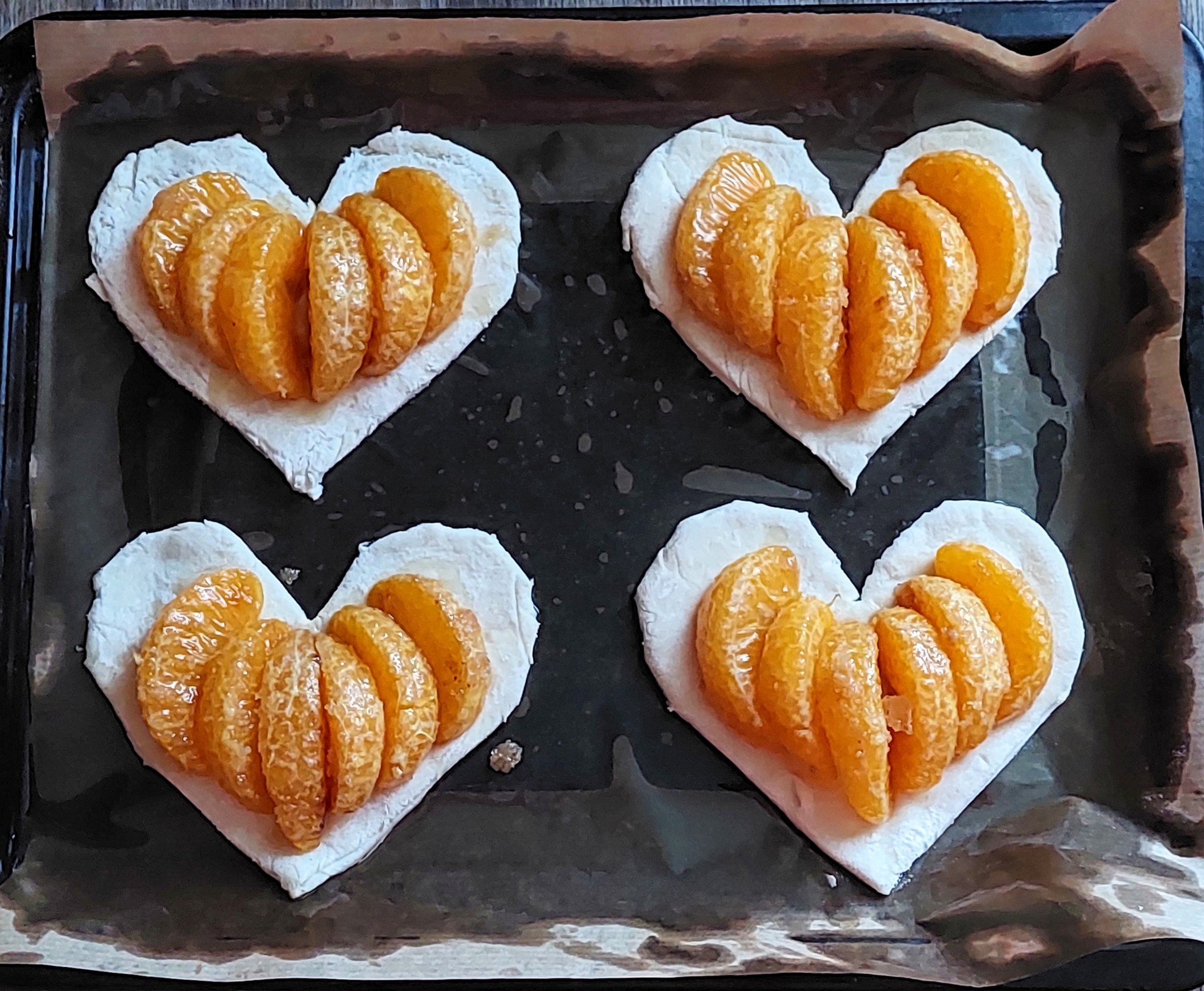 Слойки с карамелизированными мандаринами: шаг 5