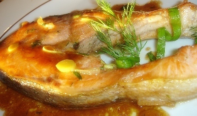 Фото к рецепту: Лосось в медово соевом соусе