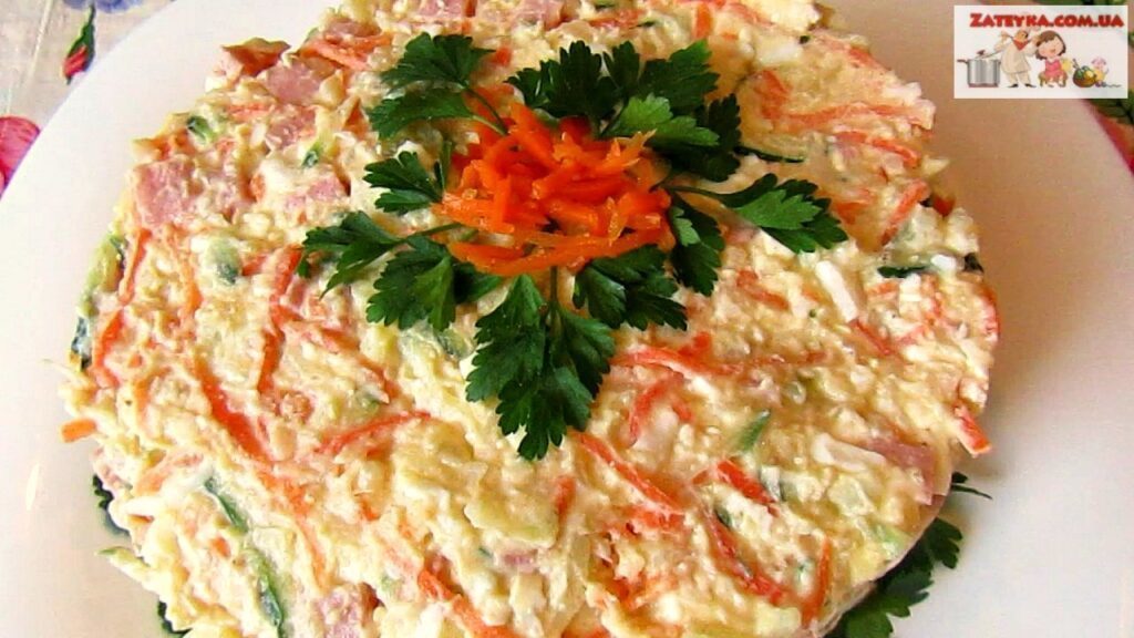 Фото к рецепту: Салат с ветчиной и морковью по-корейски