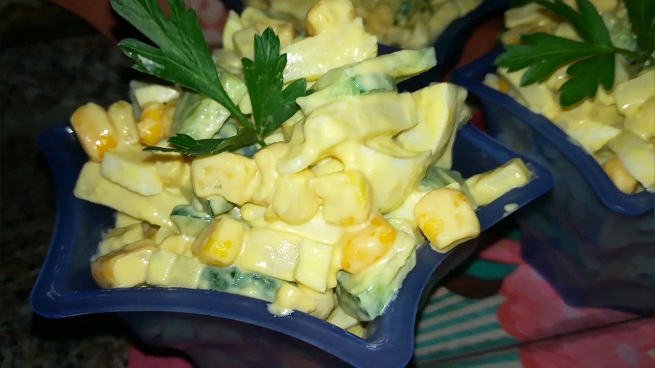 Фото к рецепту: Салат за 5 минут с кукурузой 