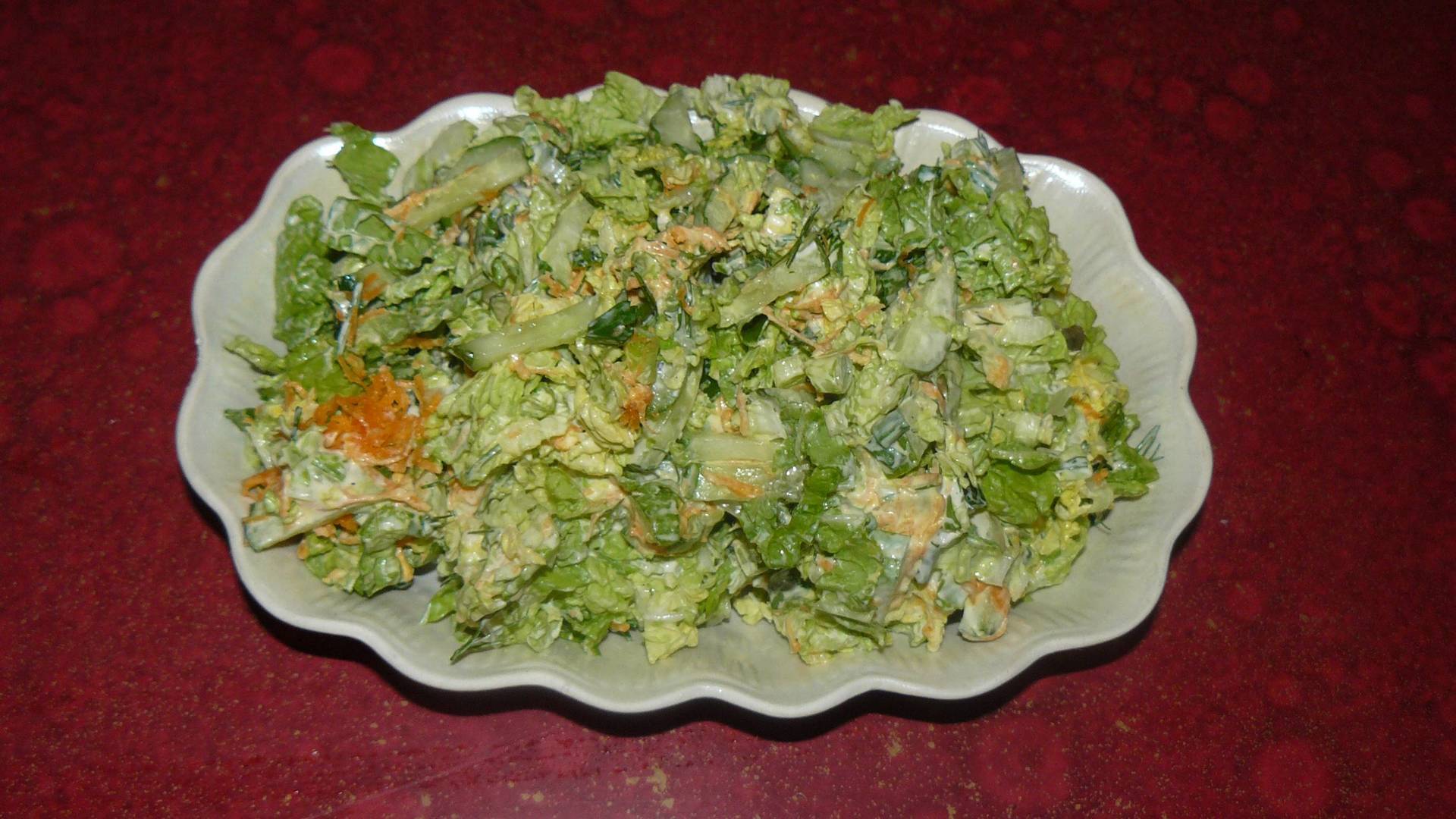 Фото к рецепту: Простой салат из пекинской капусты