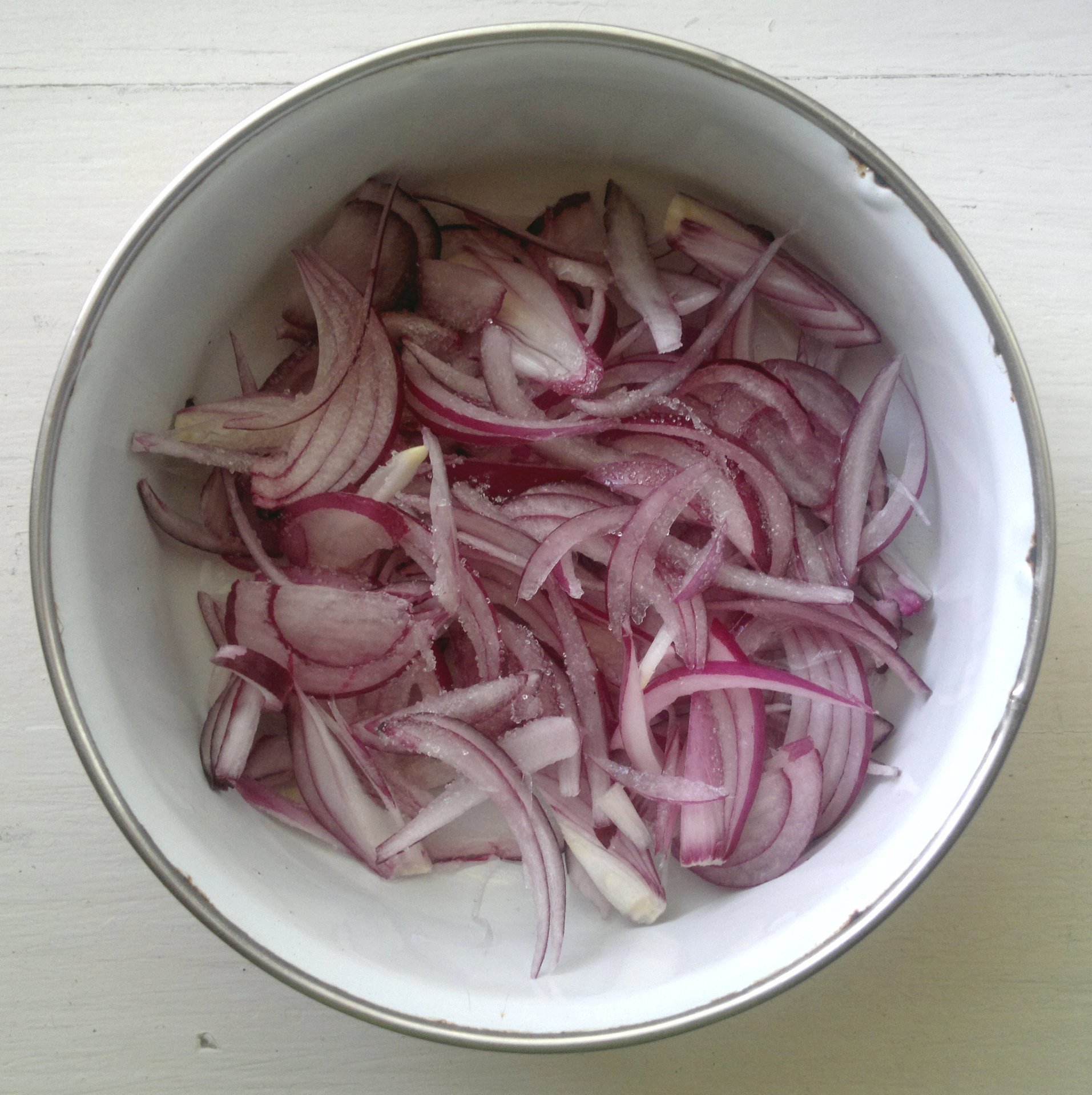 Салат из свёклы с помидорами, нутом и фиолетовым луком #постныйстол: шаг 2