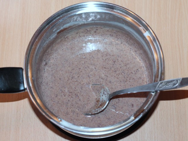 Шоколадно-молочный пудинг с хрустящими шариками: шаг 6