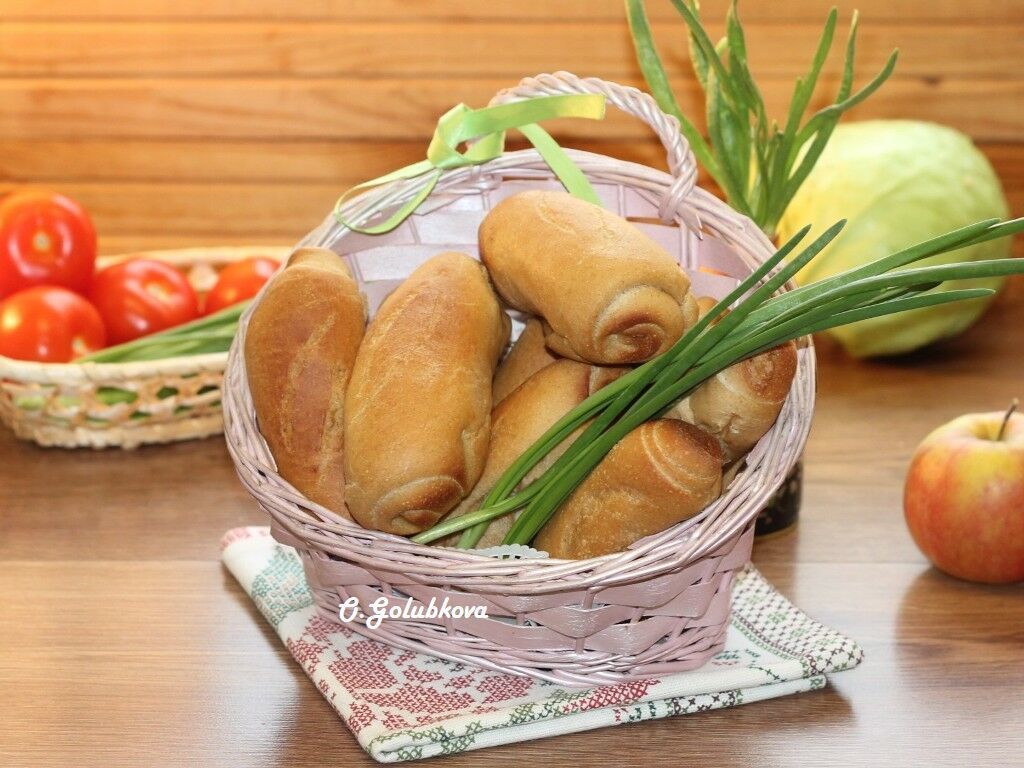 Фото к рецепту: Хлебные булочки из двух сортов муки