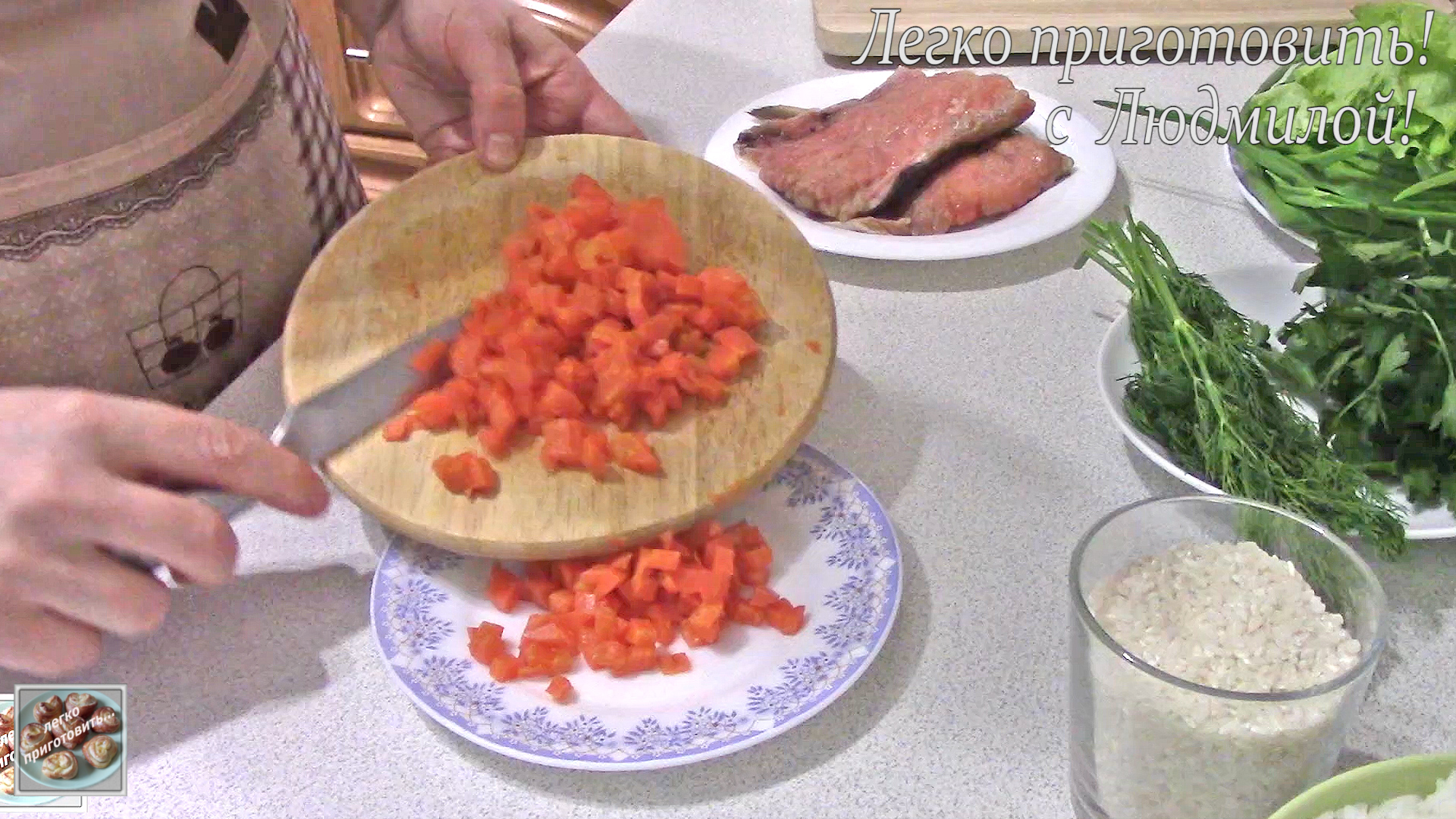 Слоеный салат с малосольной горбушей: шаг 2