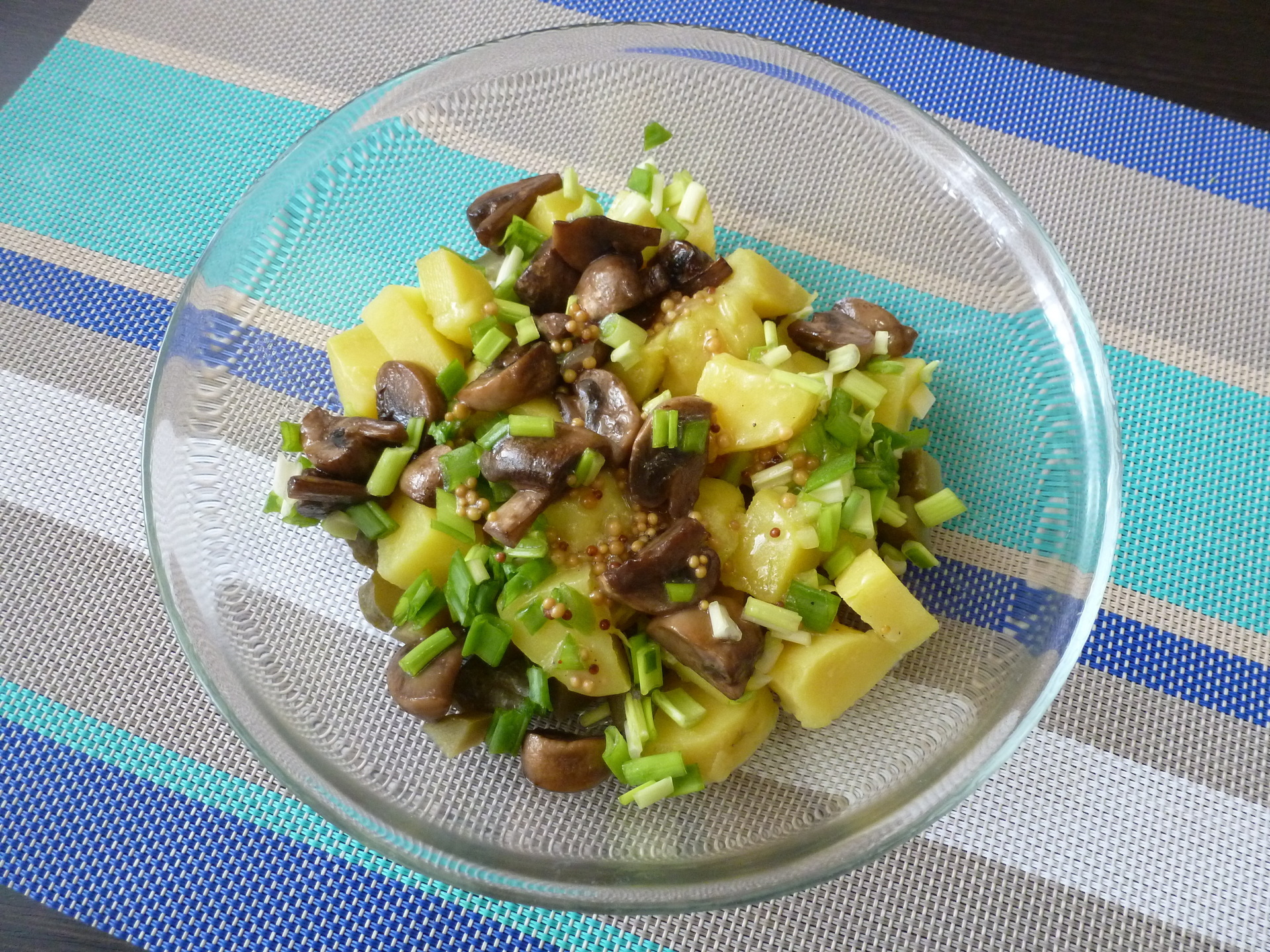 Картофельный салат с жареными шампиньонами и сумахом #постныйстол: шаг 7