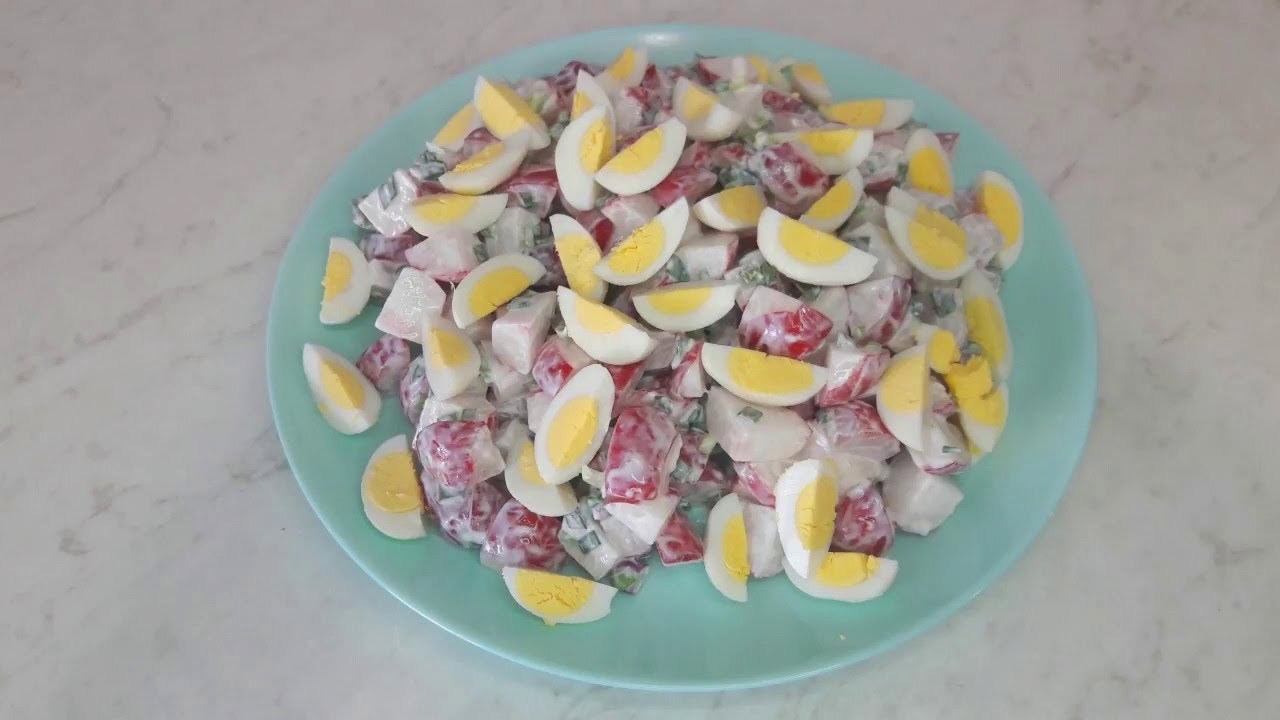 Фото к рецепту: Салат из редиски и перепелиных яиц