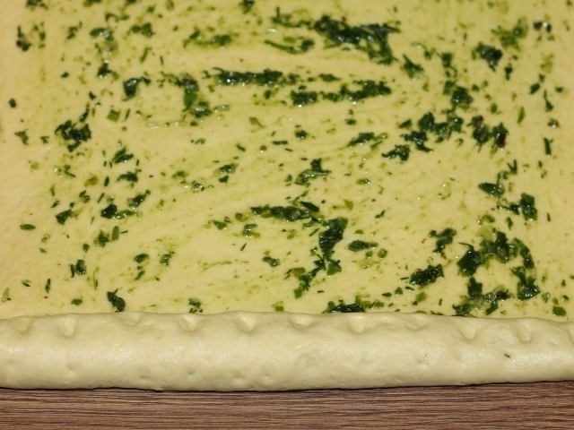 Хлеб с зеленым чесночным соусом: шаг 15