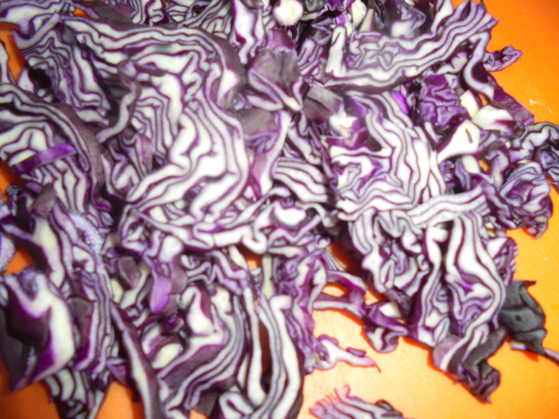 Салат с краснокочанной капустой и киви #постныйстол: шаг 1