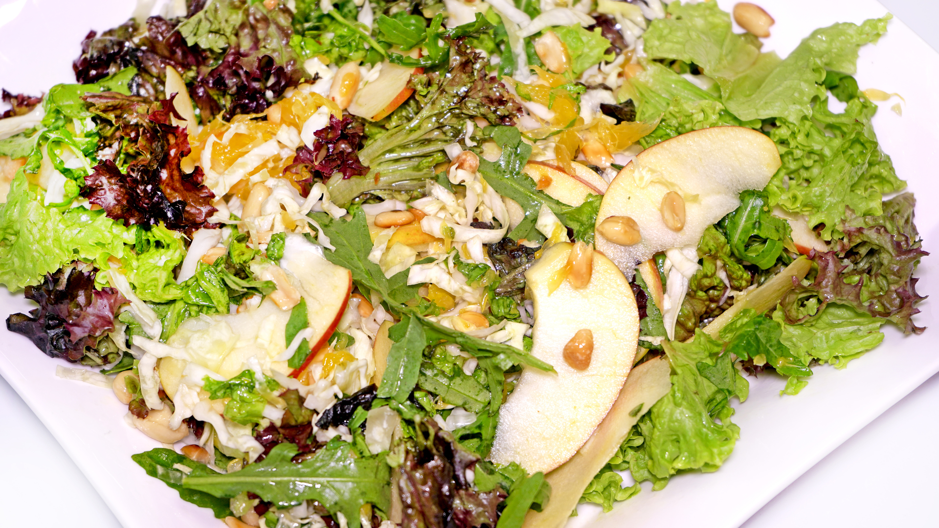 Фото к рецепту: Зеленый салат для похудения