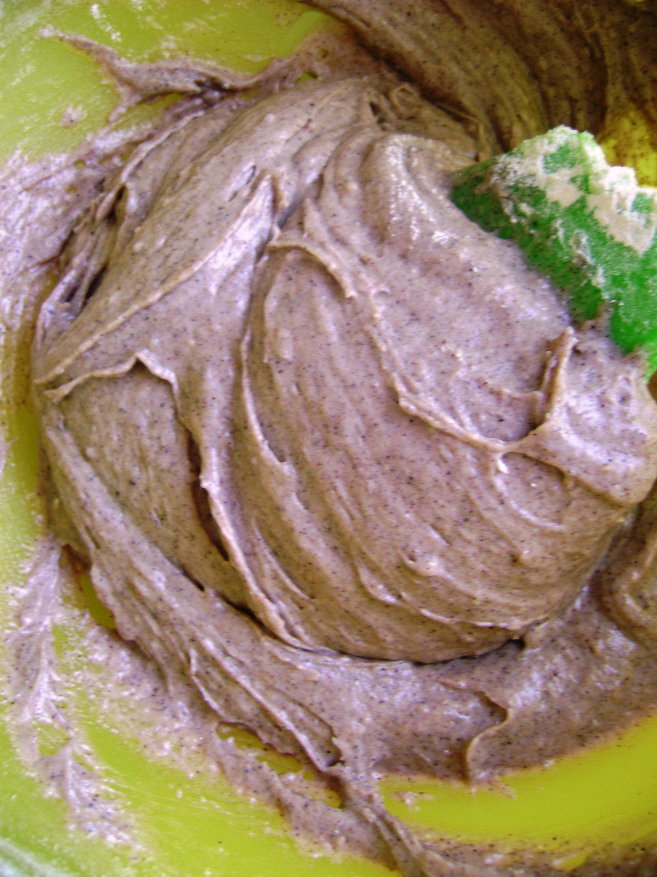 Пирожное черемуховое с суфле и карамельным штрейзелем: шаг 2