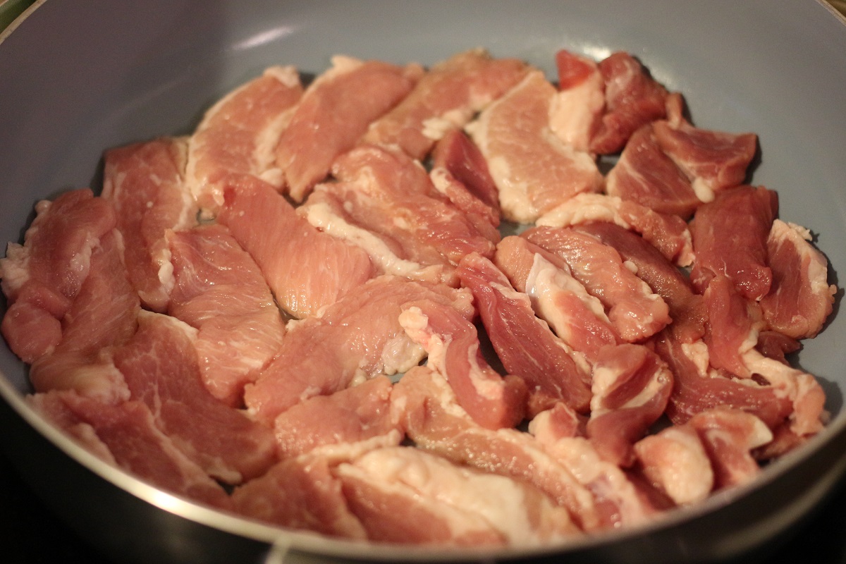 Рис "акватика mix" со свининой и соусом из клюквы за 30 минут.: шаг 3