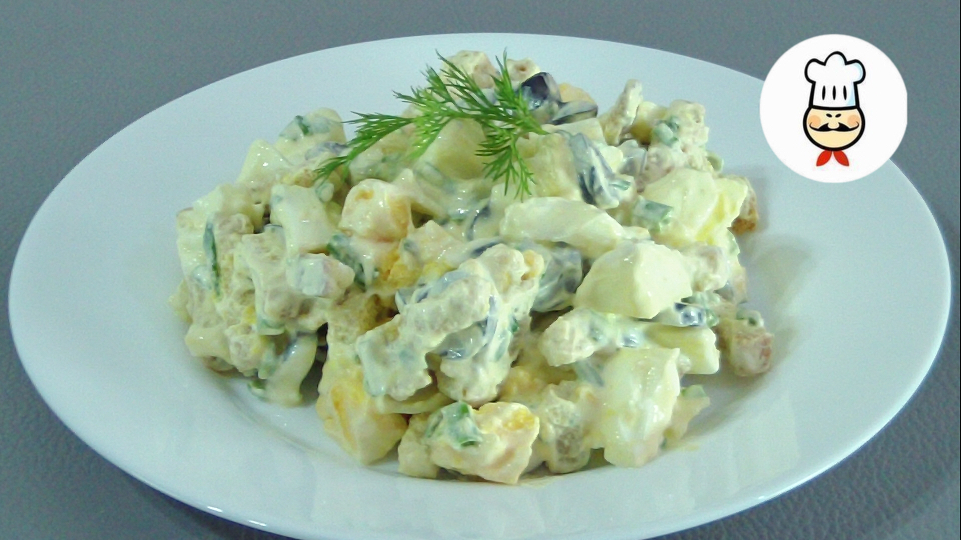 Фото к рецепту: Салат с зеленым луком и яйцом