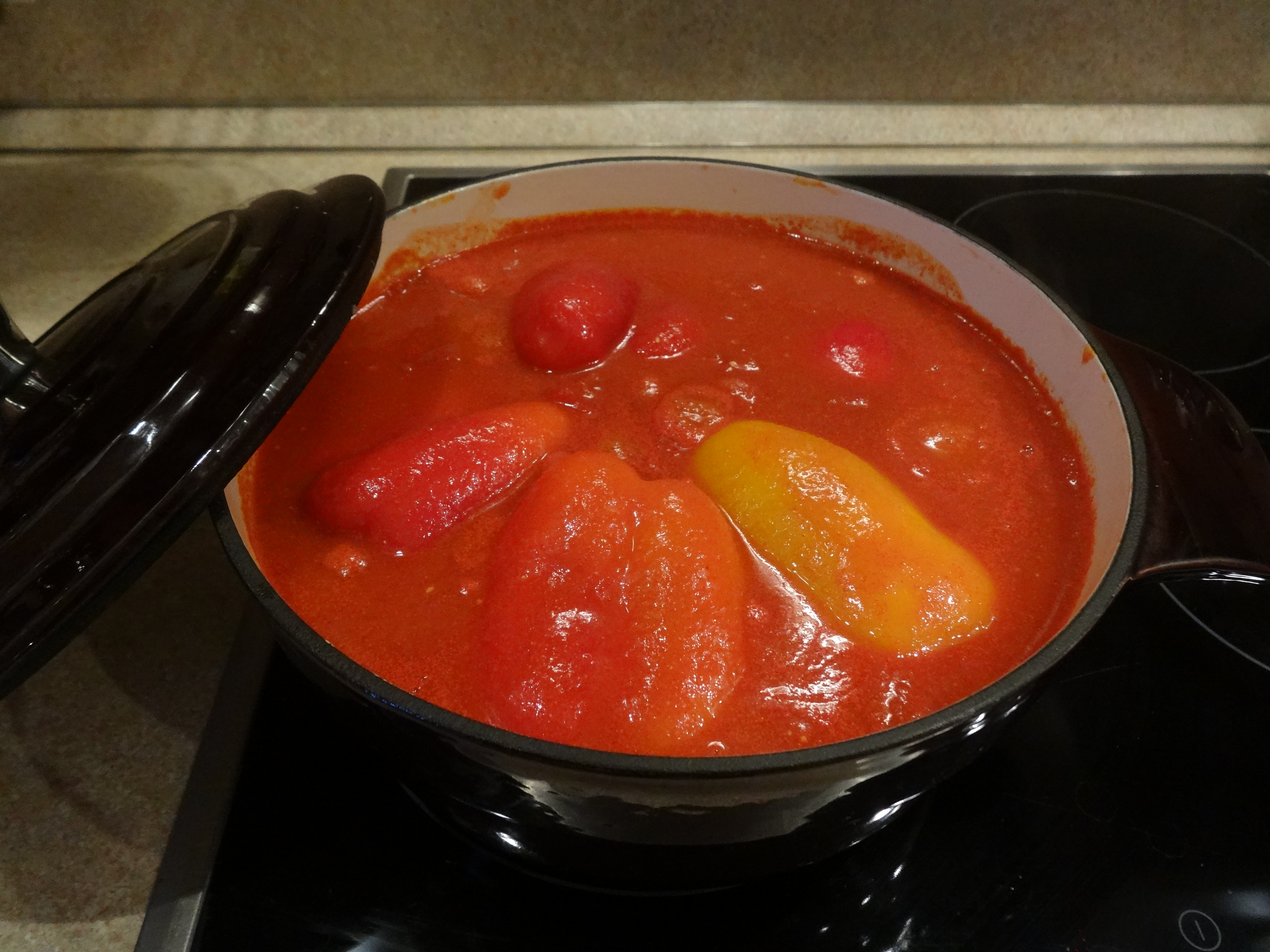 Перец фаршированный в томатном соусе: шаг 8