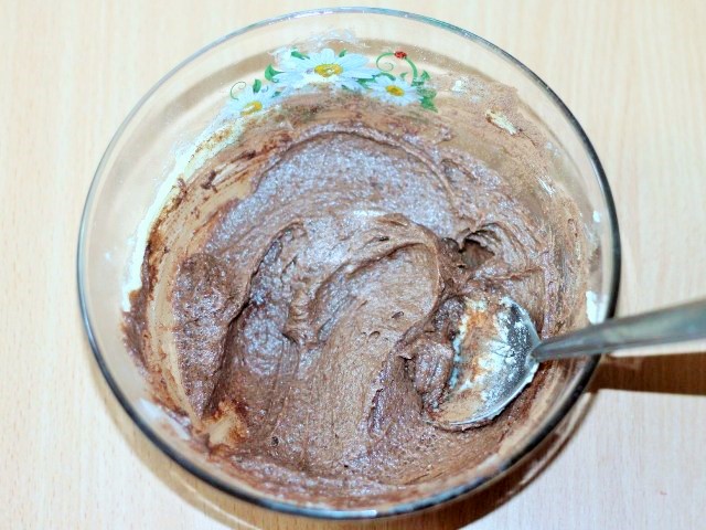 Пирожные с творожно-шоколадным кремом в свч: шаг 9