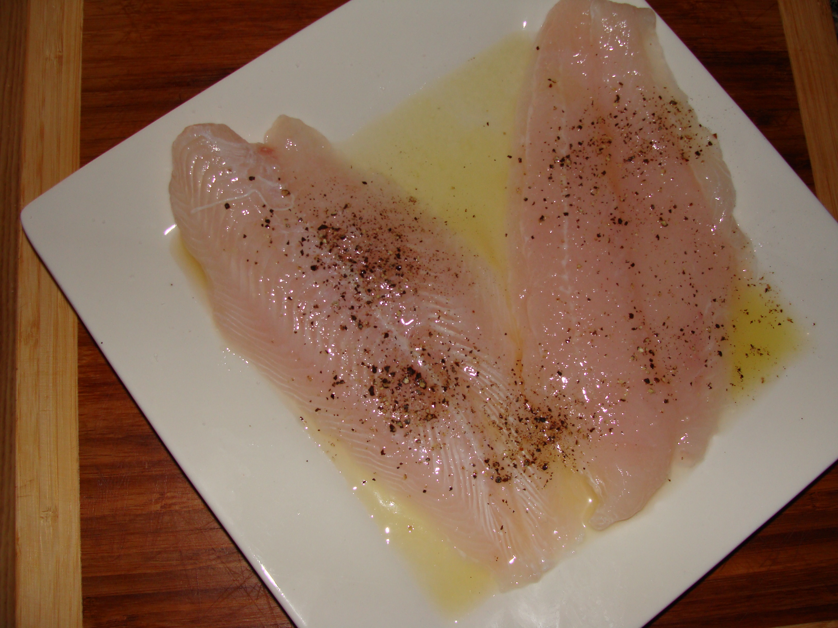 Филе морской рыбки с кунжутом под шафрановым соусом: шаг 1