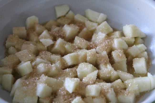 Маково-фруктовый торт с карамелизированными овсяными хлопьями и яблоками под глазурью (без муки!!!): шаг 11