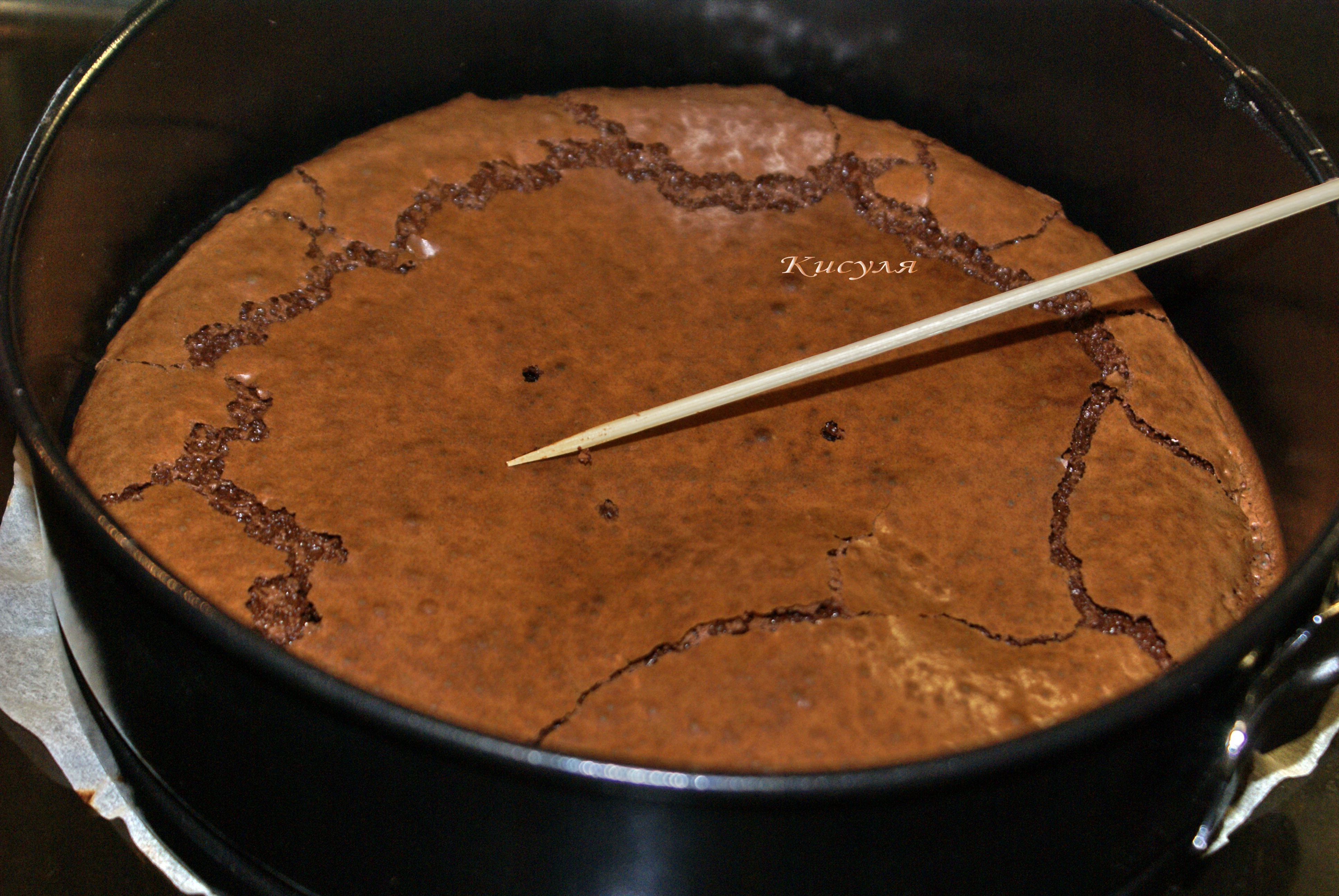 Шоколадный торт с миндальной глазурью и кокосом: шаг 6