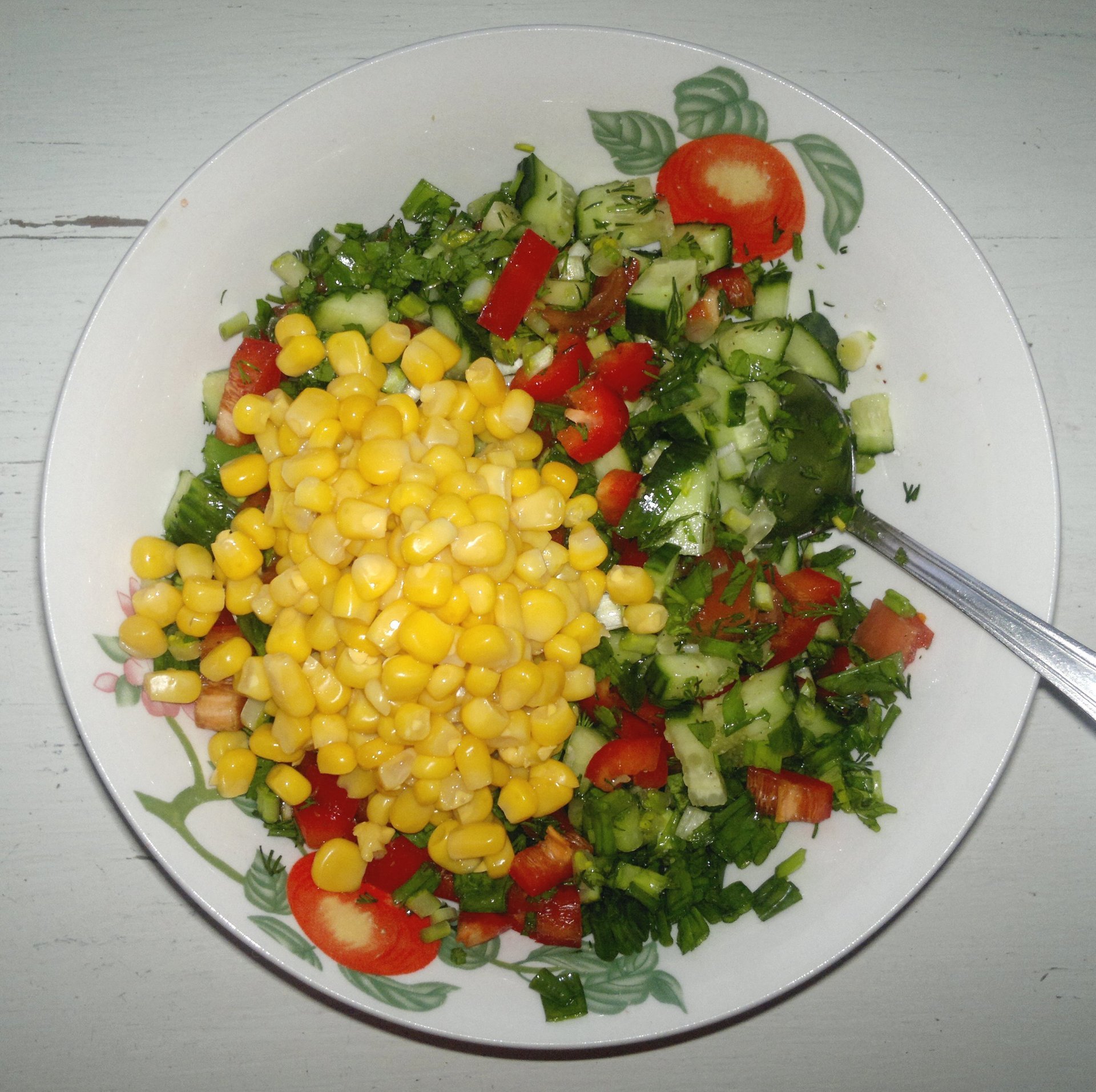 Салат с овощами, кукурузой и черемшой #постныйстол: шаг 9