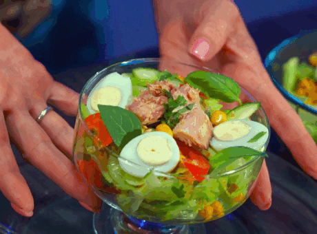 Салат с тунцом и кукурузой: шаг 9