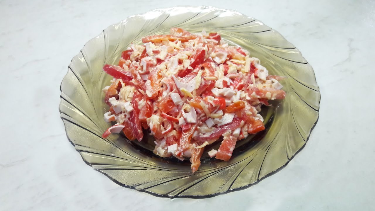 Фото к рецепту: Салат "красное море" с крабовыми палочками