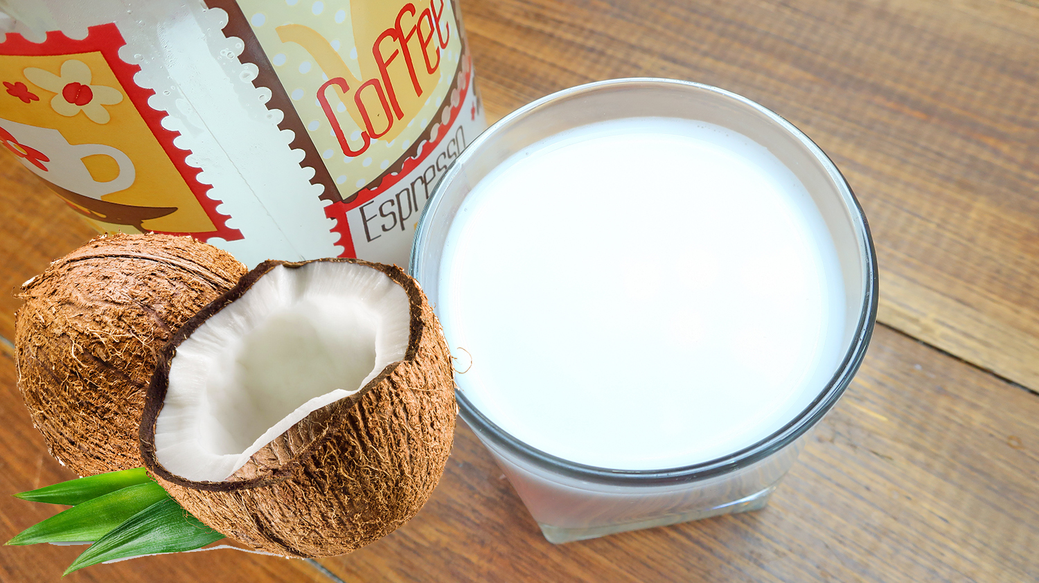 Фото к рецепту: Кокосовое молоко за 10 минут из кокоса