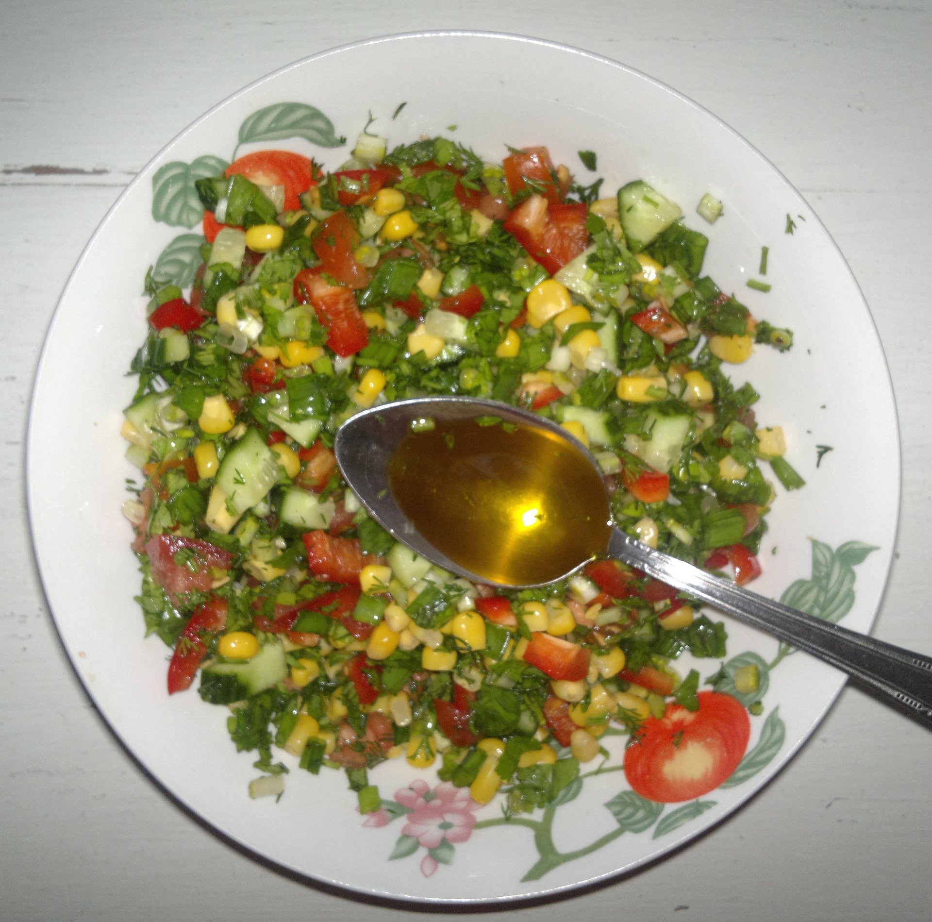Салат с овощами, кукурузой и черемшой #постныйстол: шаг 10