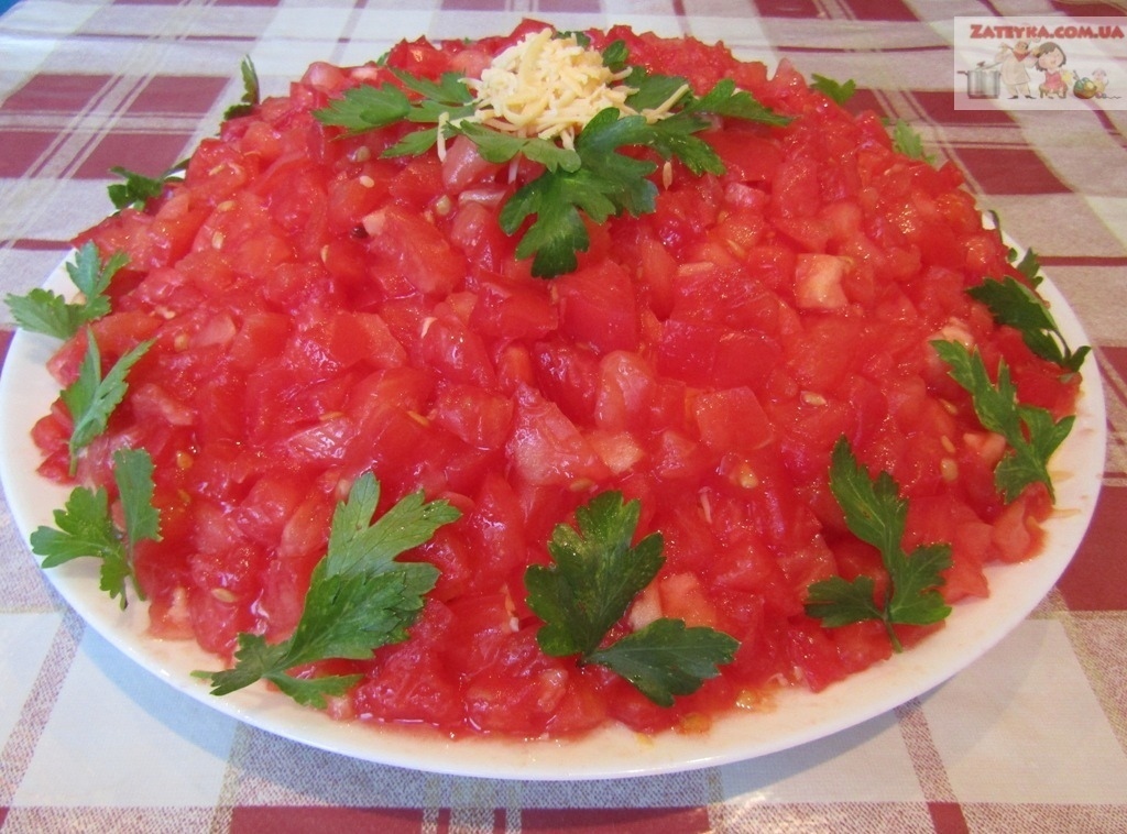Фото к рецепту: Слоеный салат «синьор помидор»
