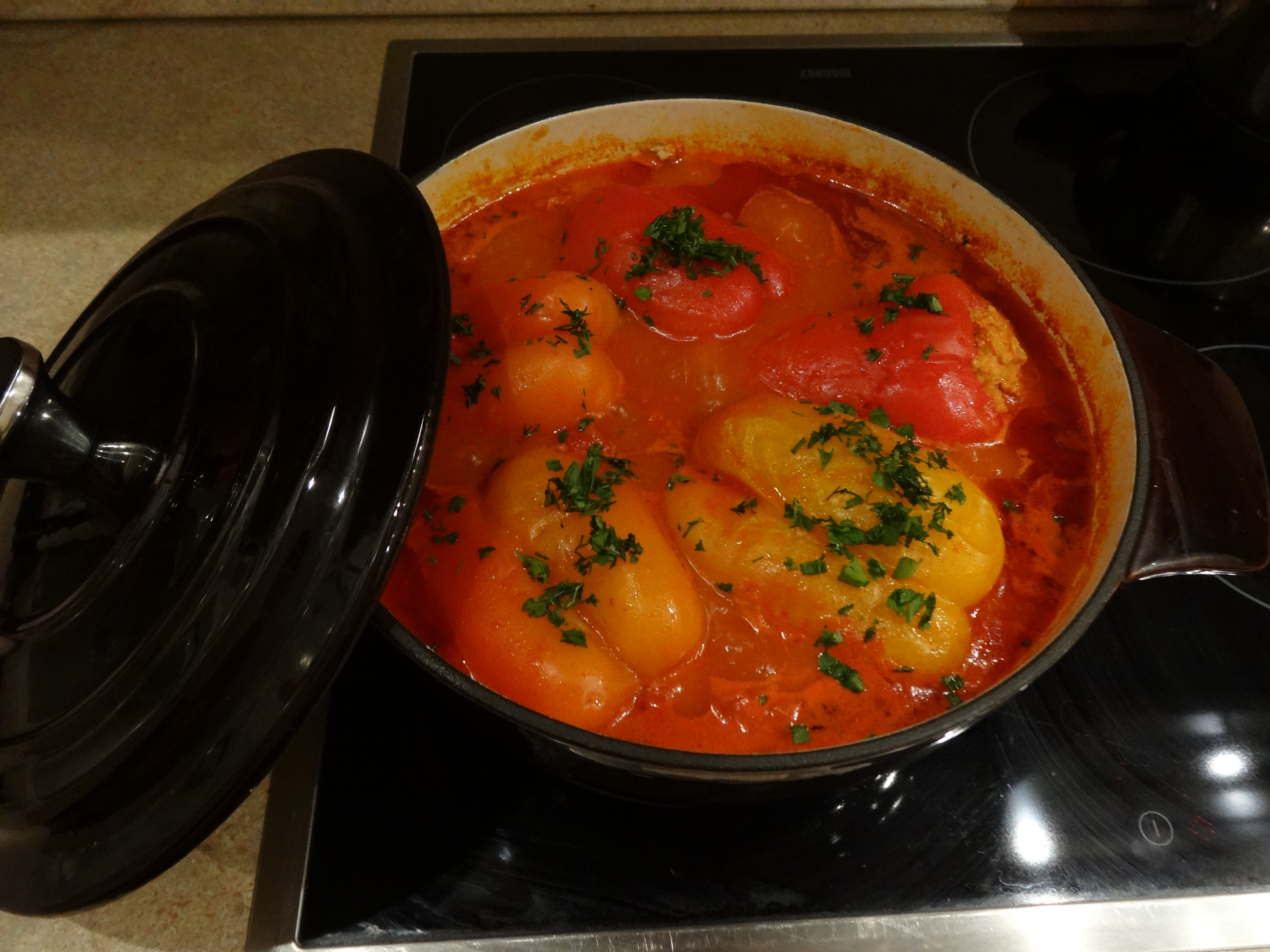 Перец фаршированный в томатном соусе: шаг 9
