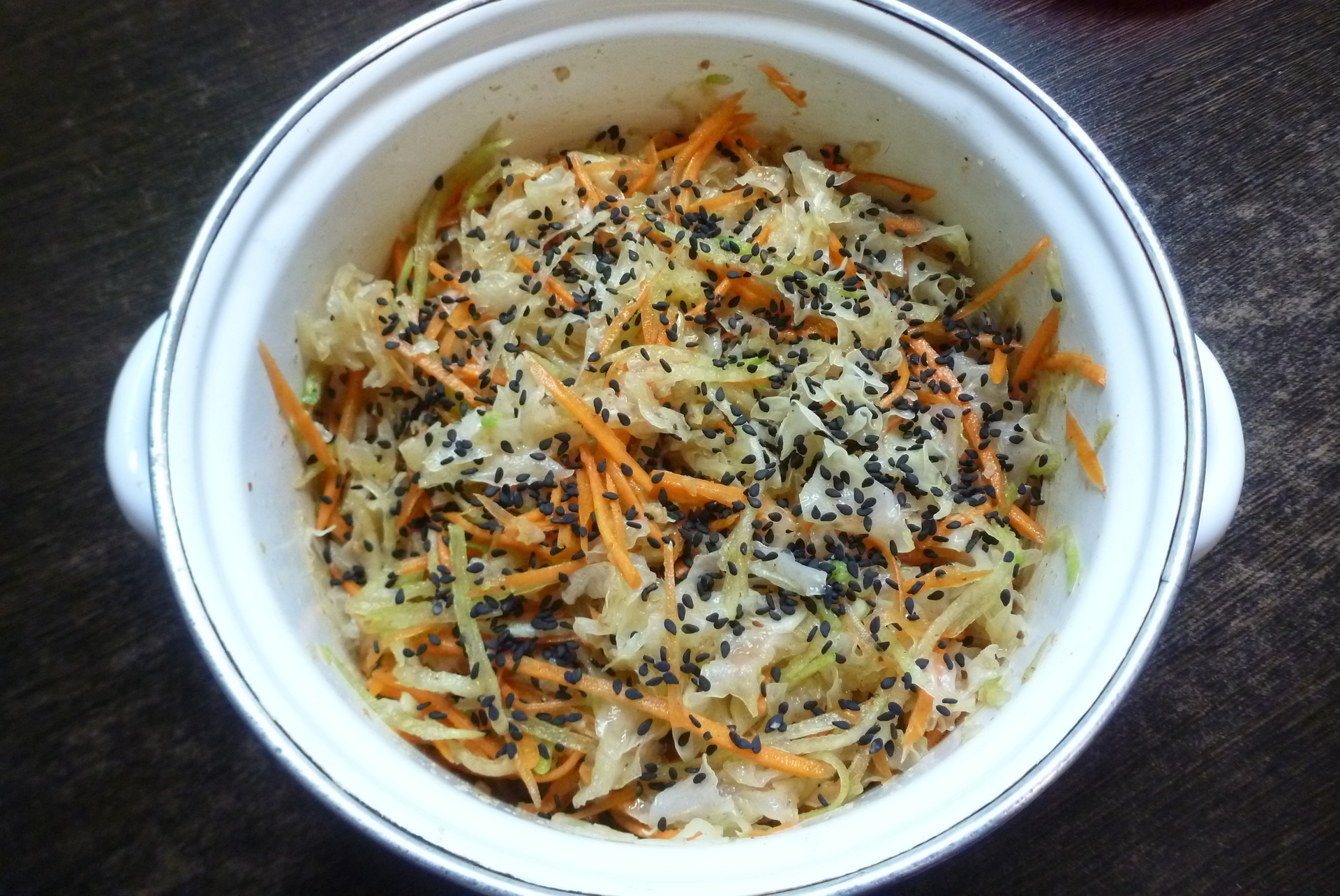 Хрустящий овощной салат с древесными грибами: шаг 5