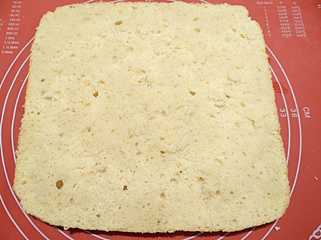 Бисквитный торт с семенами подсолнуха: шаг 15