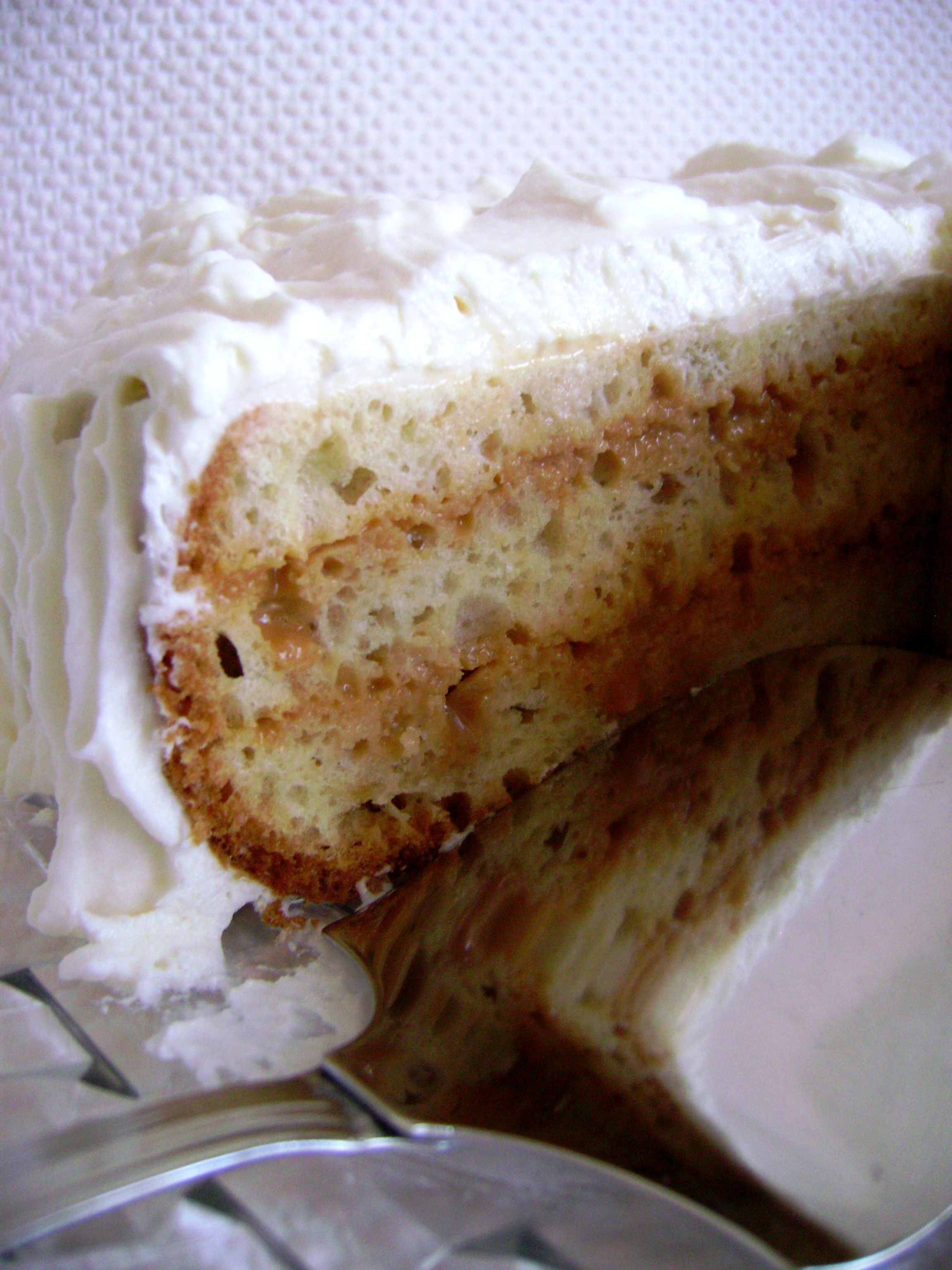 Бисквитный миндальный торт с итальянской белковой глазурью. воскресный обед в итальянском стиле: шаг 4