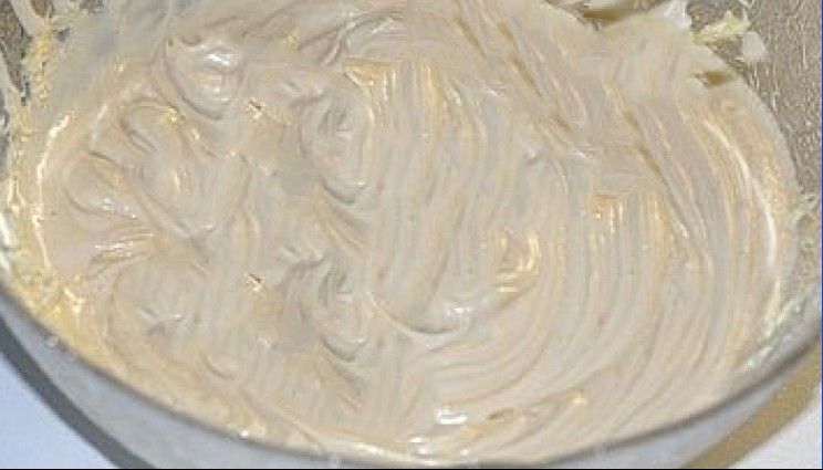 Бисквитный торт с сырным кремом.: шаг 5