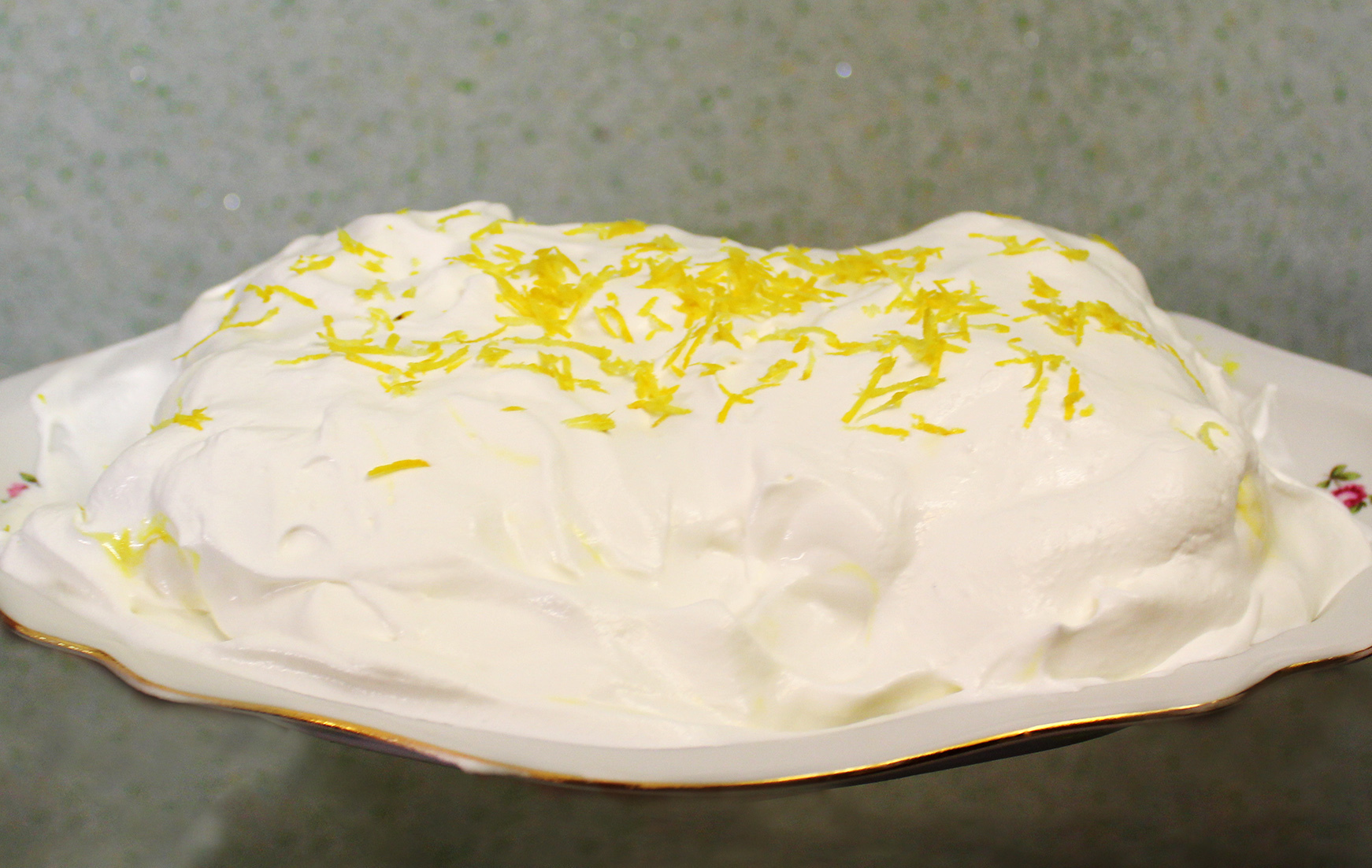 Фото к рецепту: Десерт "лимонное облако"