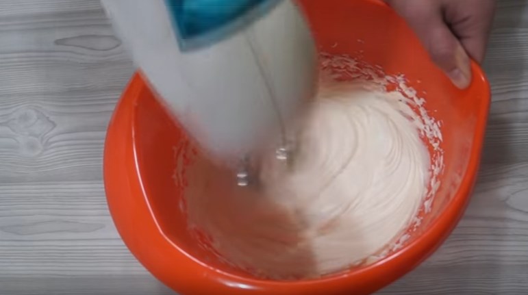 Нежный заварной крем на молоке : шаг 3