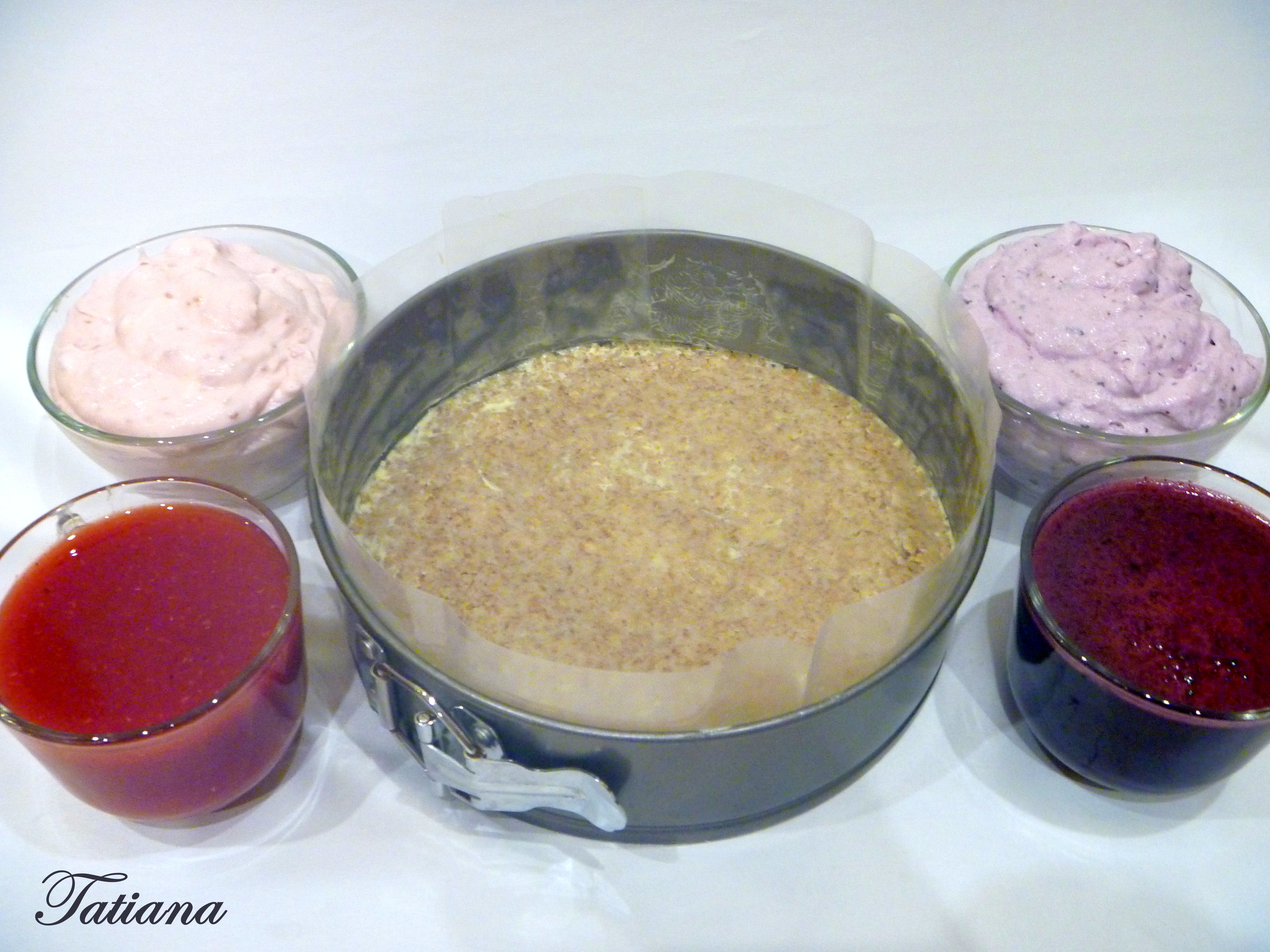 Сливочно-йогуртовый торт "лесные ягоды": шаг 7
