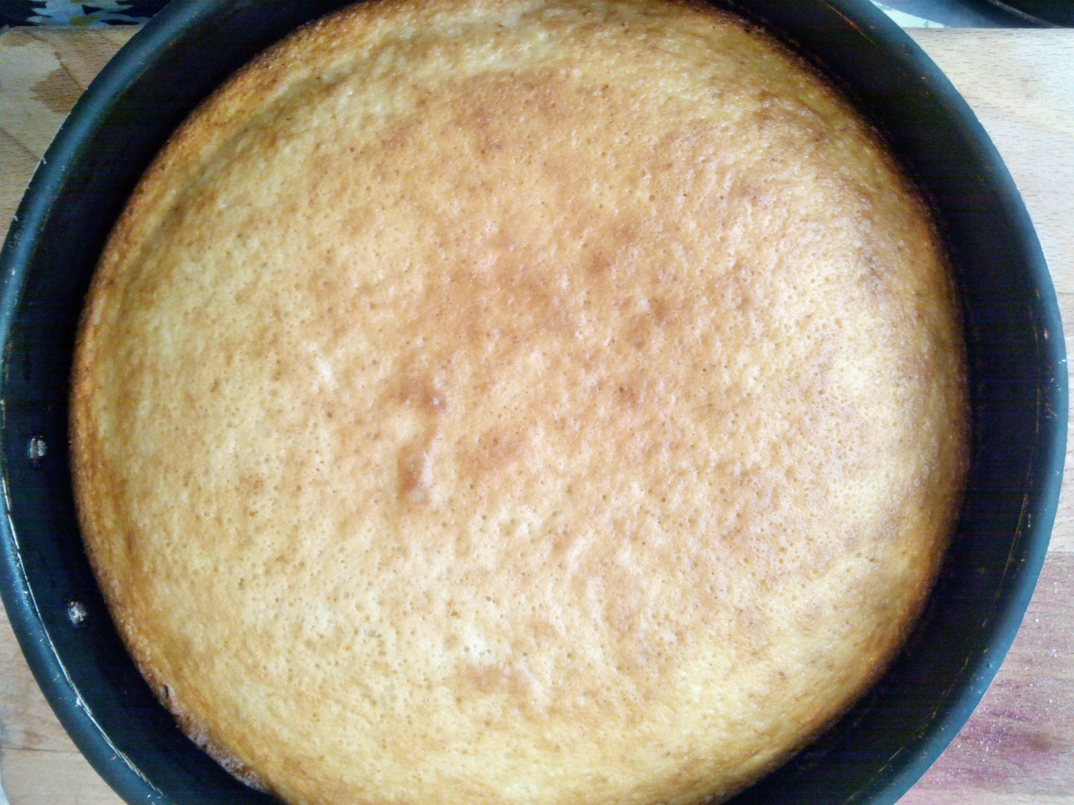 Бисквитное пирожное с джемом из чернослива.: шаг 3
