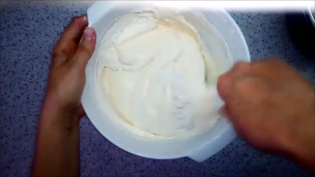 Торт "нежность" с персиками и творожным кремом: шаг 2