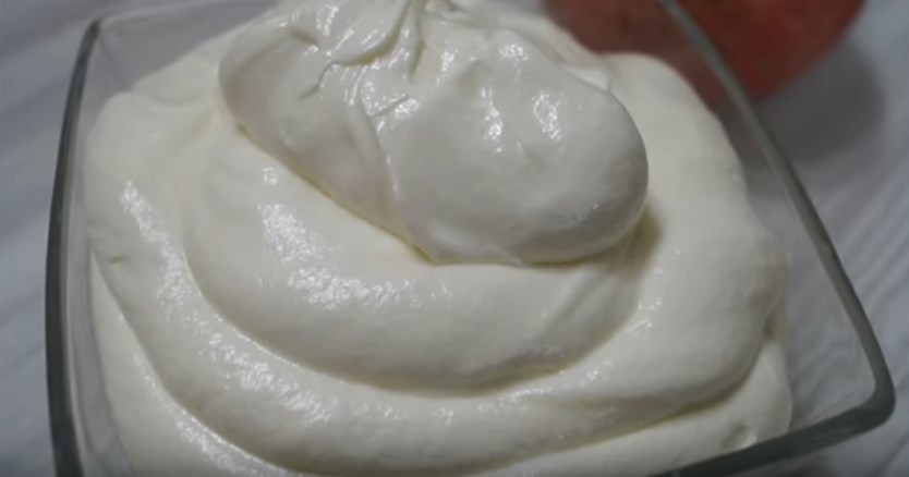 Фото к рецепту: Нежный заварной крем на молоке 