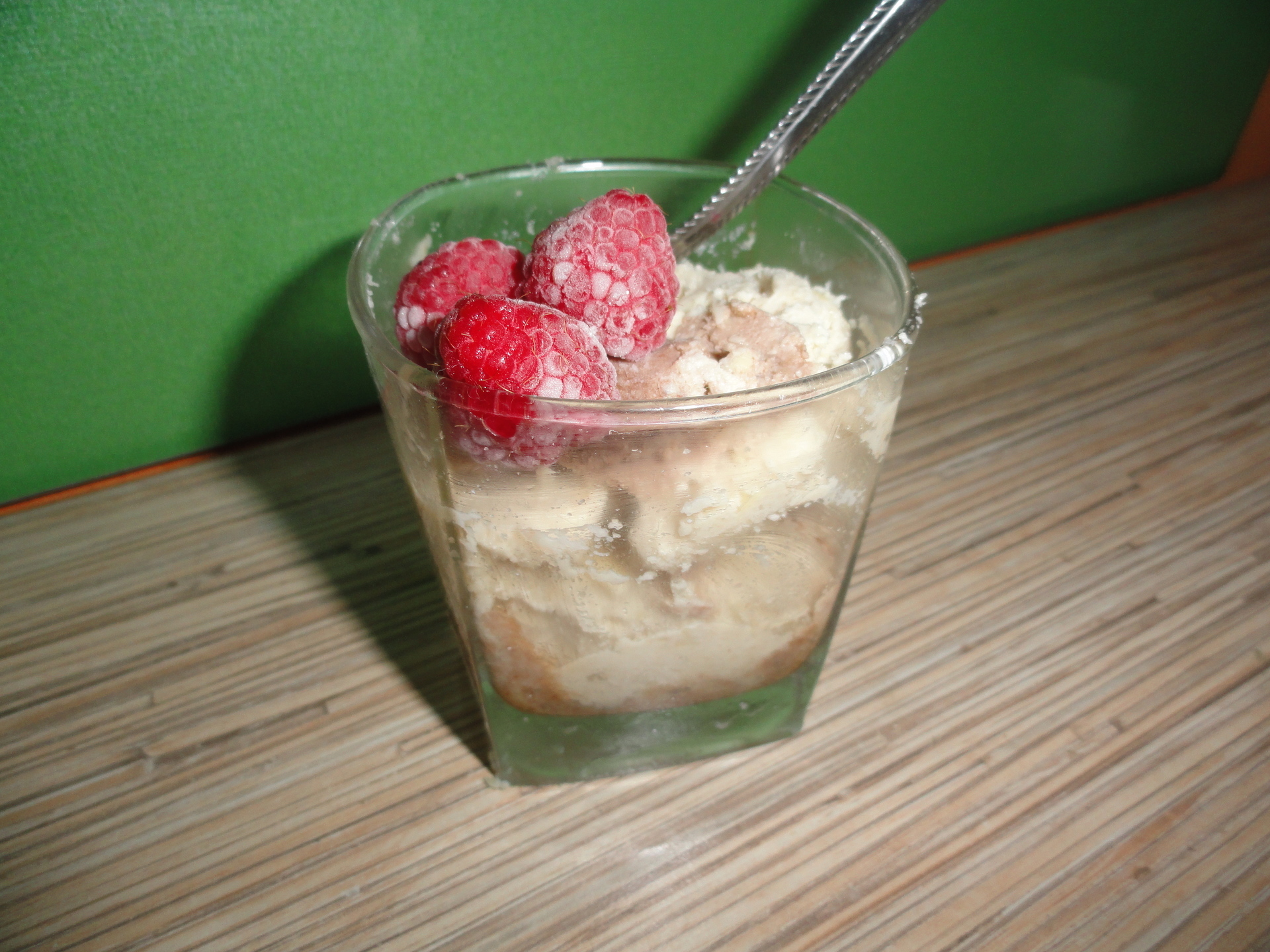 Фото к рецепту: Мороженое "ореховый рай"