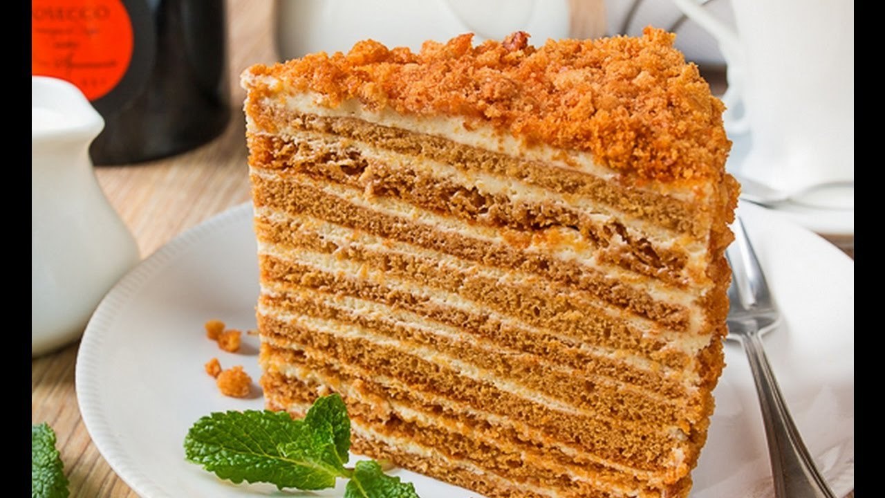Фото к рецепту: Вкуснейший торт рыжик! аналог медовика.