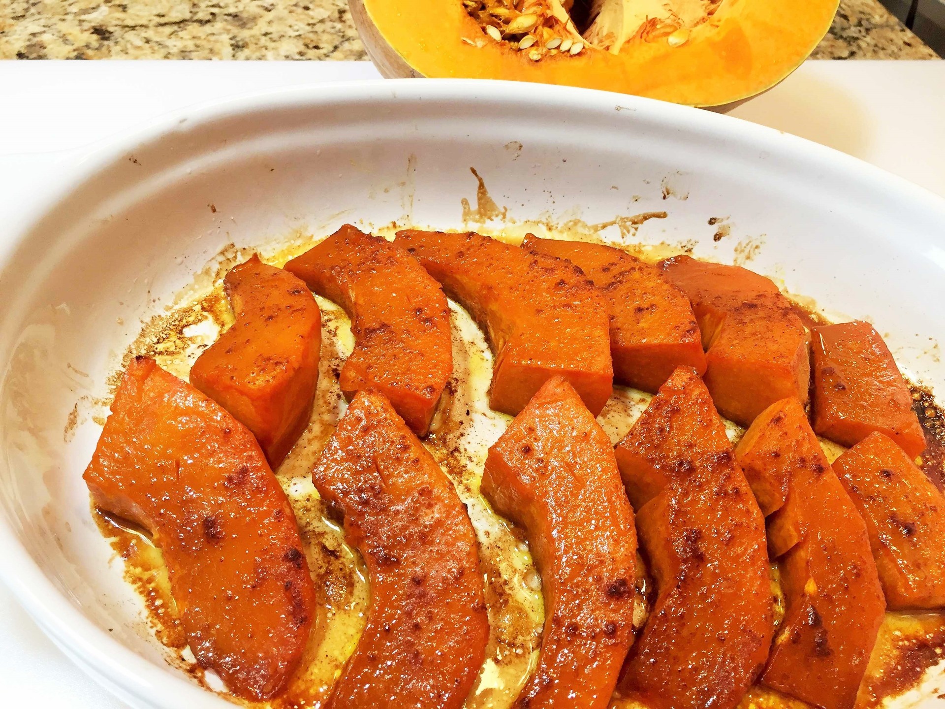 Фото к рецепту: Тыква карамельная в духовке. самый простой рецепт. pumpkin caramelized in the oven 