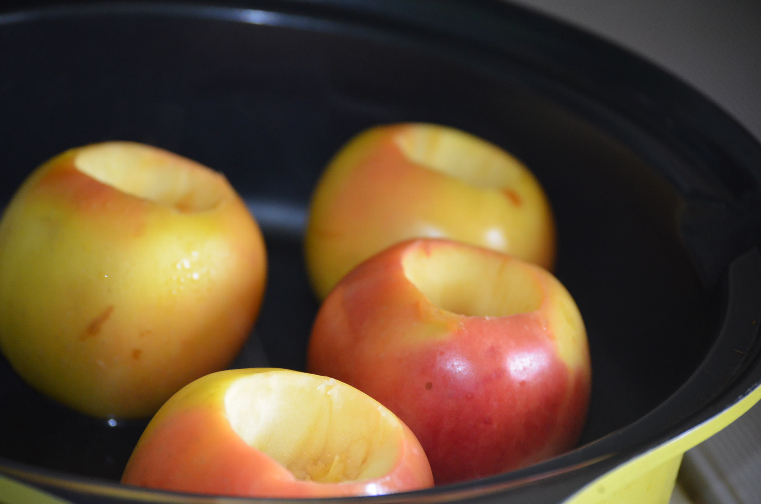 Яблоки в творожном тесте: шаг 3