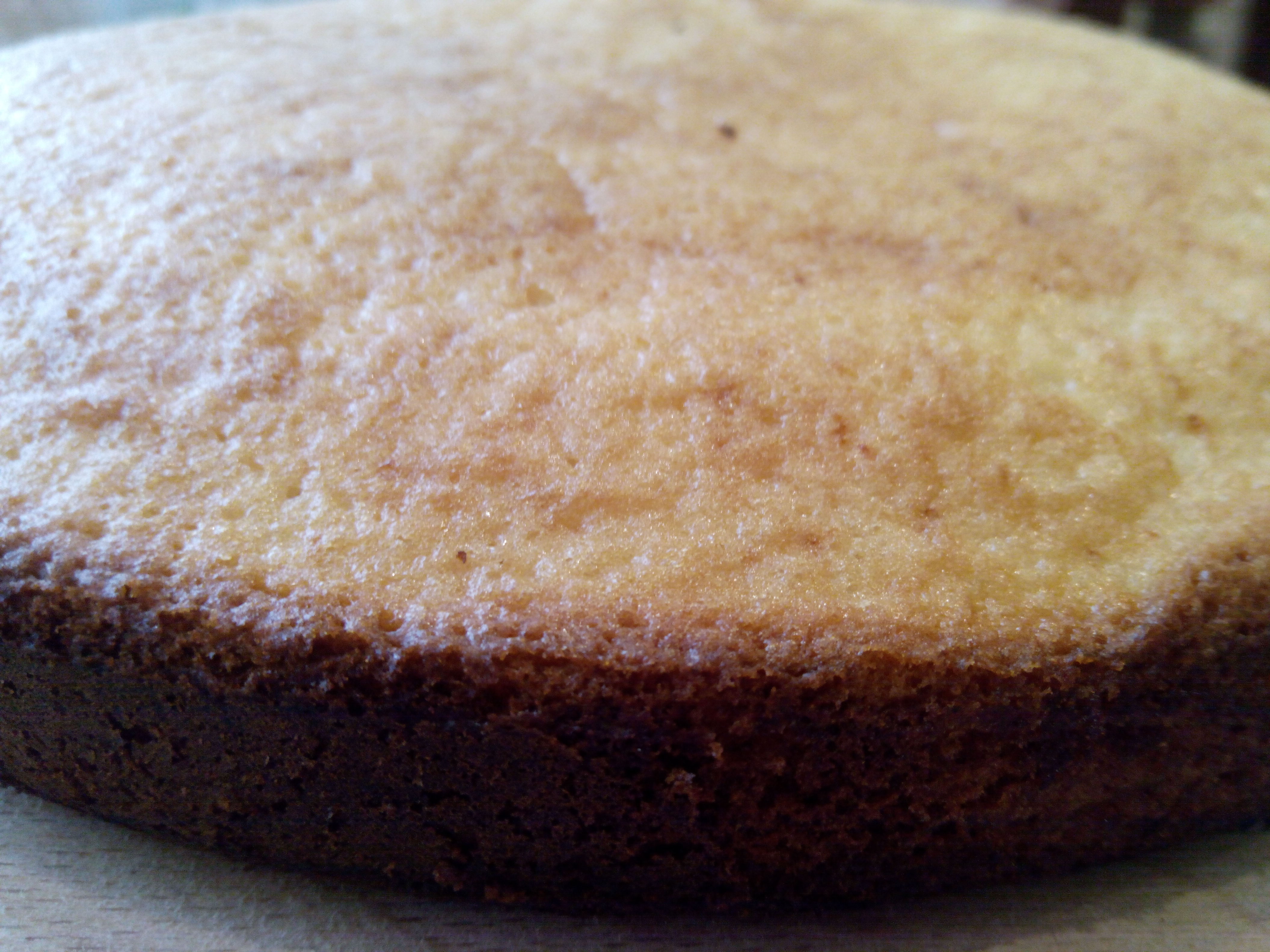 Бисквитный торт с сырным кремом.: шаг 3